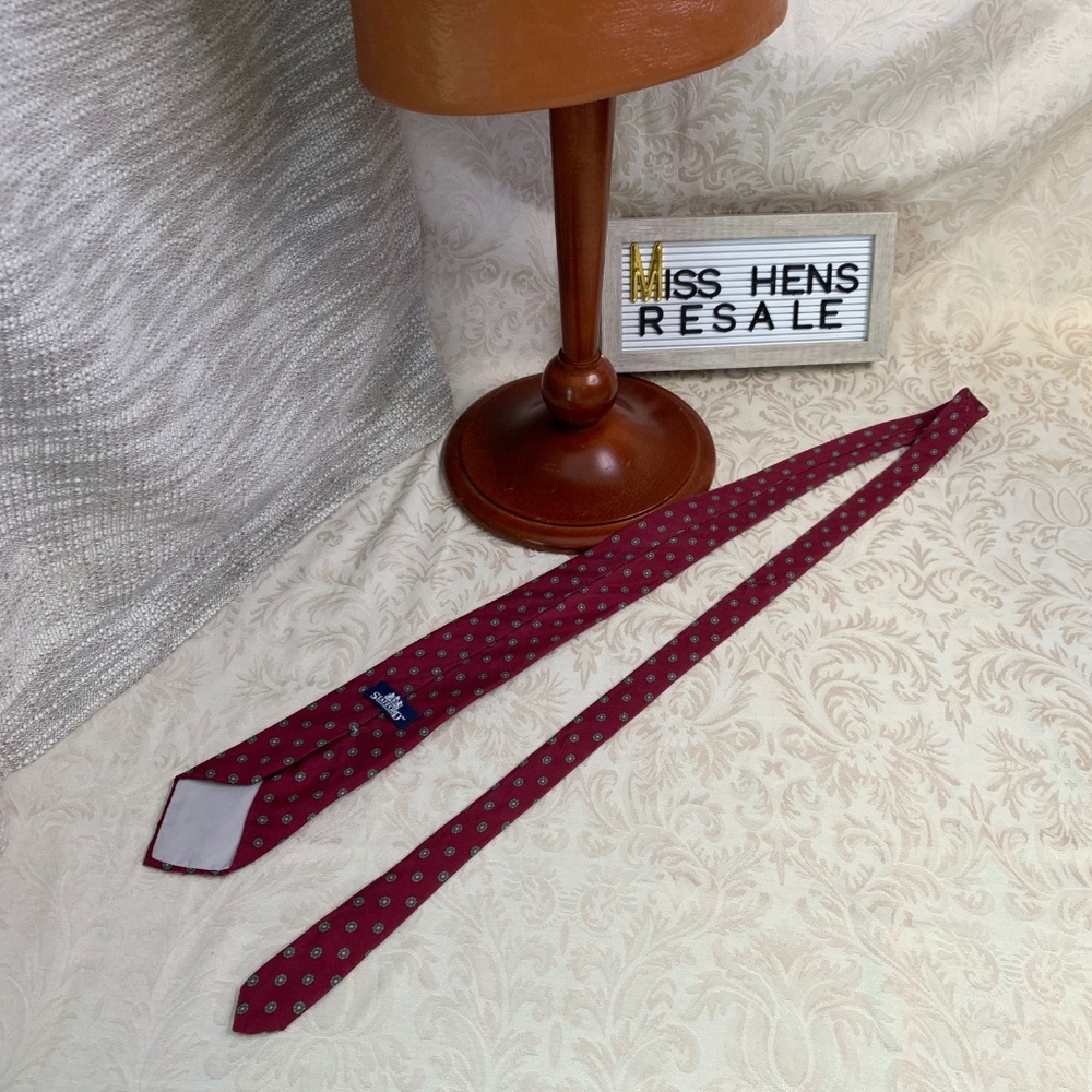 { 5 for $25 } BUS CAS STAFFORD CRIMSON NECKTIE - Picture 5 of 6